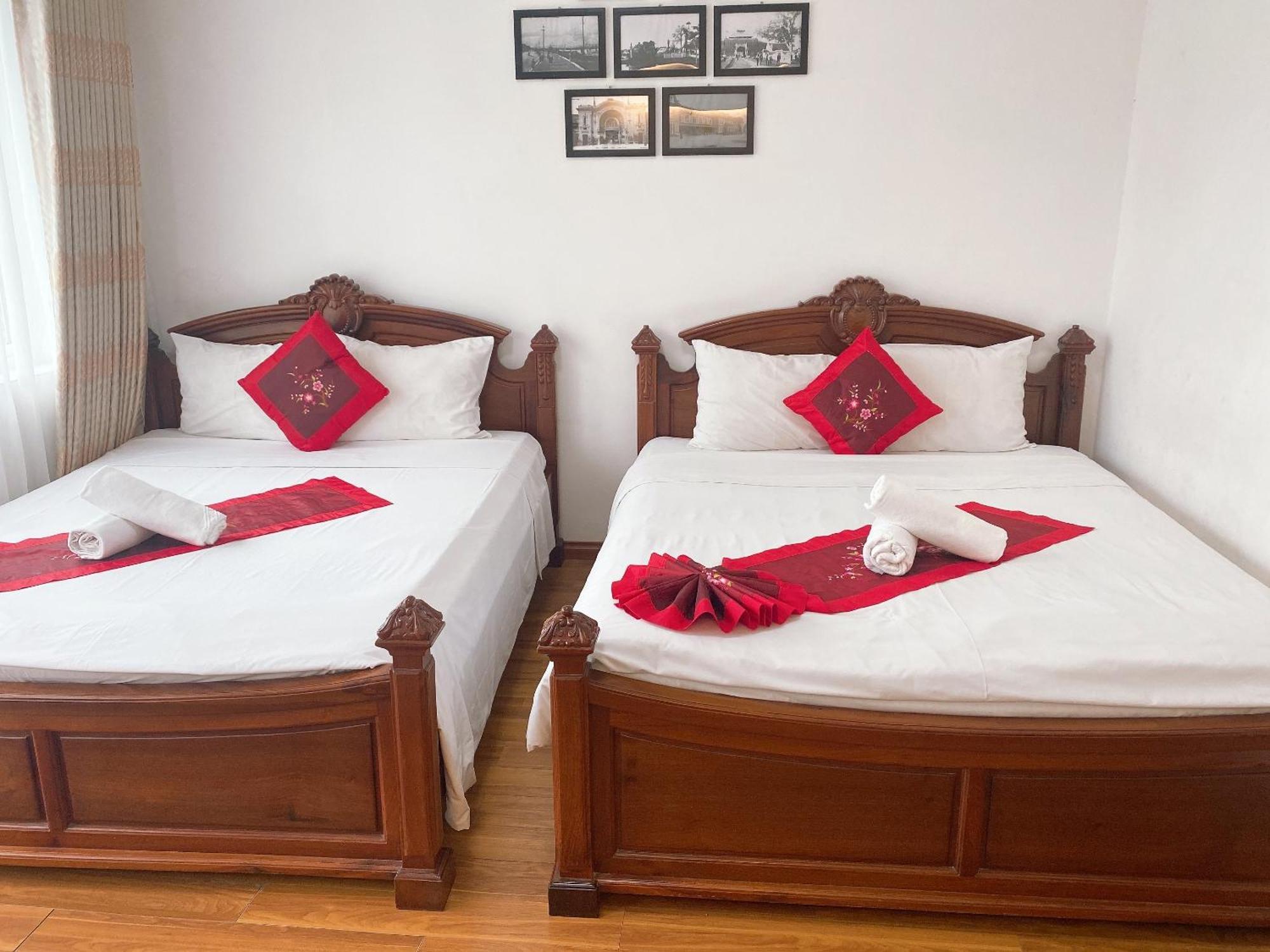Khách sạn Phoenix Palace 3*